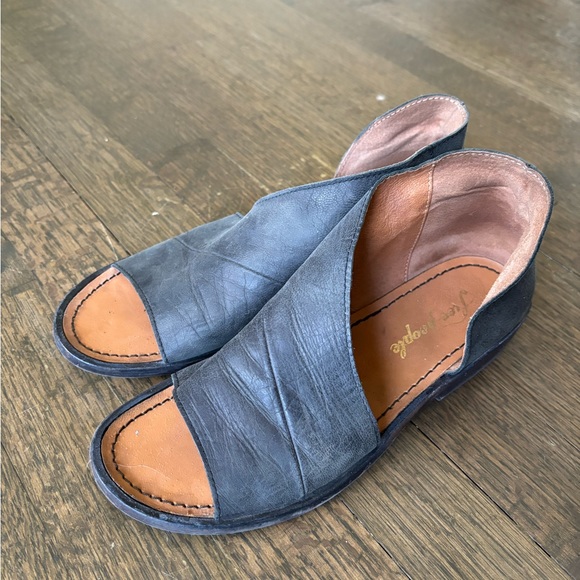 Free People Monte blanc open toe leather flats size 37 / 7 - Picture 1 of 5